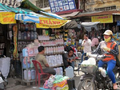 Siết chặt quản lý kinh doanh hóa chất